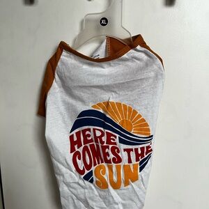 Pets Retro Graphic Tee with Sun Design